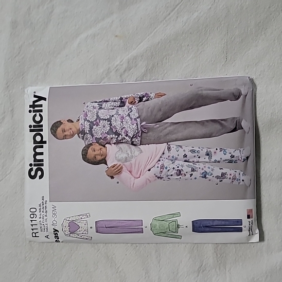 Simplicity Girl's And Misses' Loungewear Pattern - Picture 1 of 5